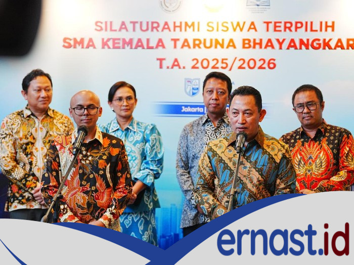 Kapolri Dukung 119 Siswa SMA Kemala Taruna Bhayangkara Angkatan Pertama sebagai Pemimpin Masa Depan