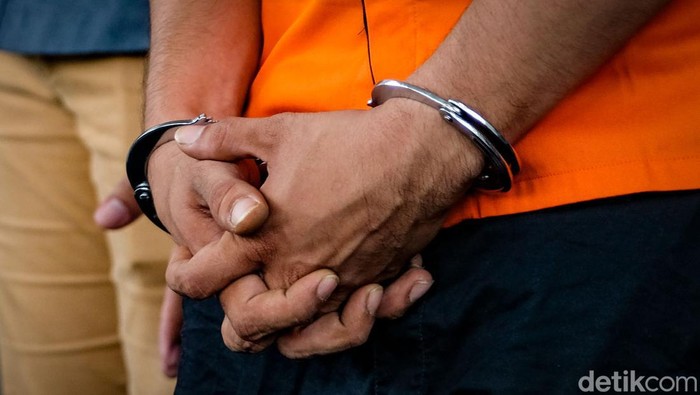 Kode 'Gas' Asisten Kepala Toko Dalang Perampokan Minimarket di Jakpus: Sebuah Investigasi Mendalam
