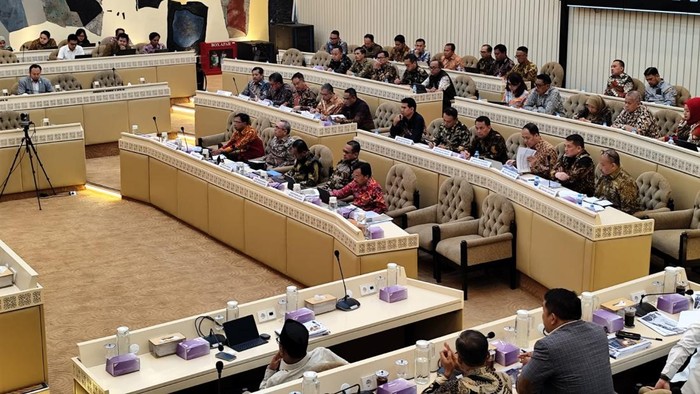 **Legislator Cecar ATR/BPN dalam Kisruh Hotel Sultan: Menang Negara atau Pengusaha?**