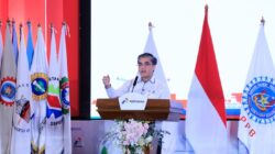 Menaker Dorong Pertamina Jadi Role Model Hubungan Industrial Pancasila: Kebijakan Baru yang Mengguncang Dunia Kerja