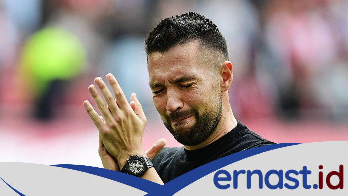 Dari Puncak Kejayaan ke Keputusan Mengejutkan: Pelatih Ajax Mundur Usai Gagal Juara di Pekan Terakhir