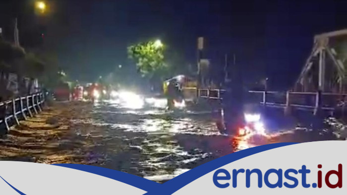 Jalur Pantura Pasuruan Dilanda Banjir 50 Cm, Lalin Dialihkan Setelah Sungai Meluap