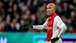 Simon Tahamata Dikabarkan Bakal Bekerja untuk Timnas Indonesia, Apakah Ini Pertanda Kebangkitan Sepak Bola Lokal?
