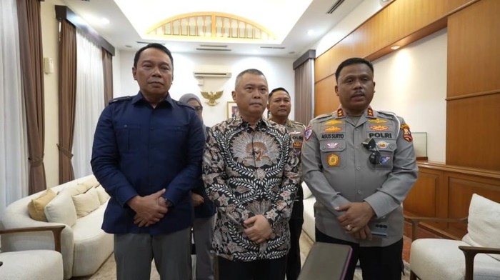 Truk Overload Melawan: Kakorlantas Komitmen Tindak Tegas, Ini Tahapannya