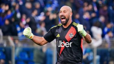 Pepe Reina Siap Tinggalkan Arena: Pensiun di Como 1907 Akhir Musim Ini