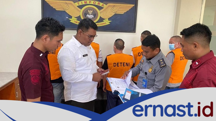 5 WNI China Dideportasi Imigrasi, Penambang Emas Ilegal di Gorontalo Resmi Ditangkap!