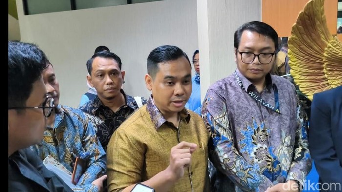 Universitas Pancasila Sebut Edie Toet Sudah Dipecat Buntut Dugaan Pelecehan - Update 1