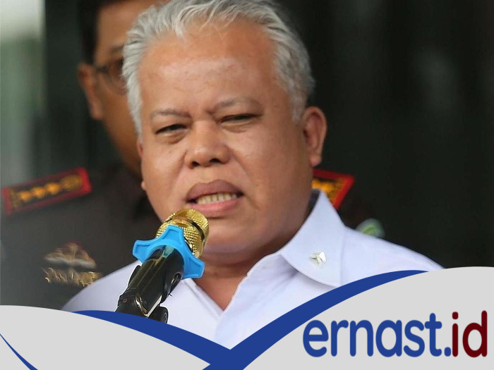 **Ditangkap Kejagung, Bos Sritex Tetap Diperiksa Intensif: Dalih Korupsi Kredit Bank?**
