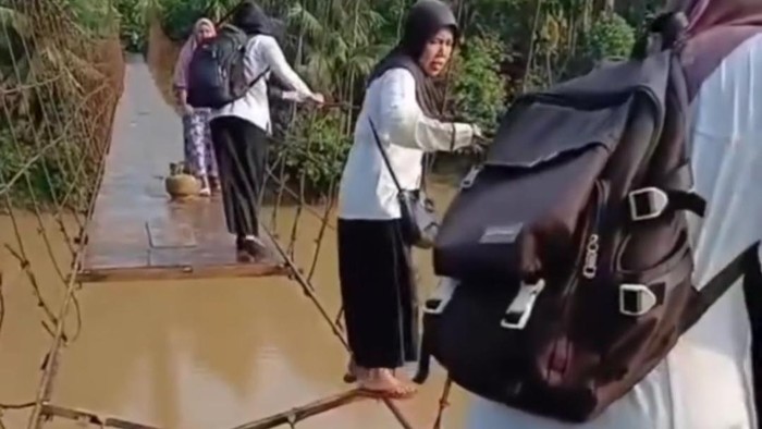 Guru Jambi Minta Maaf atas Video Jembatan Rusak yang Viral