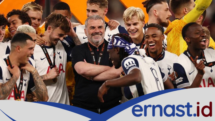 **Tottenham Berkibar di Liga Europa, Bale Puji Postecoglou**