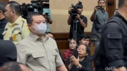[Eks Kader PDIP Dijadwalkan Sidang, Hasto Protes Keras]