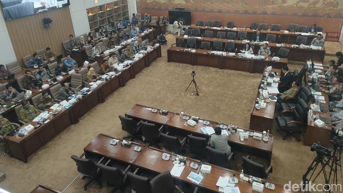 Legislator Soroti Sulitnya Warga Balikpapan Antre BBM, Sementara Wali Kota Liburan ke London