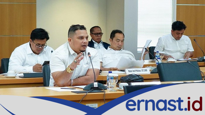 **DKI Siaga Cuaca Ekstrem, Legislator Dorong Aksi Cepat di Titik Rawan Banjir**