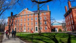 Trump Dilarang Harvard Terima Mahasiswa Asing: Kontroversi Besar Internasional