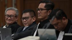 “Wow, Ini Kisah Mengejutkan Hasto yang Disorot Mantan Kader PDIP!”