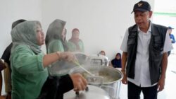 Wapres Gibran dan Wamensos Tinjau Relokasi Nelayan di Indramayu