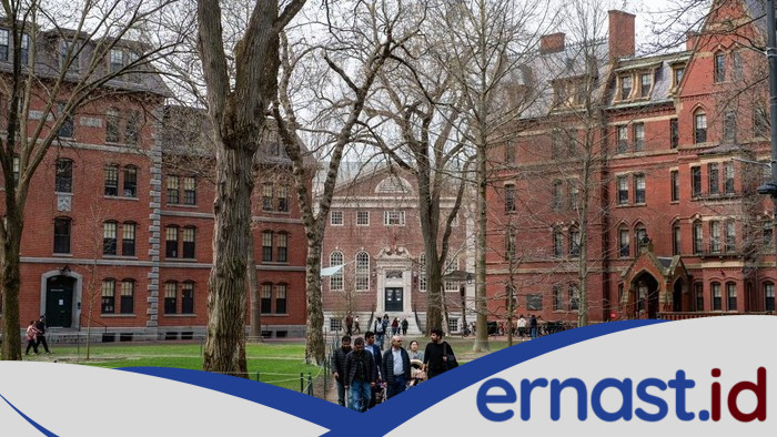 Trump Ancam Pindahkan Universitas, Mahasiswa Asing Harvard Gelisah