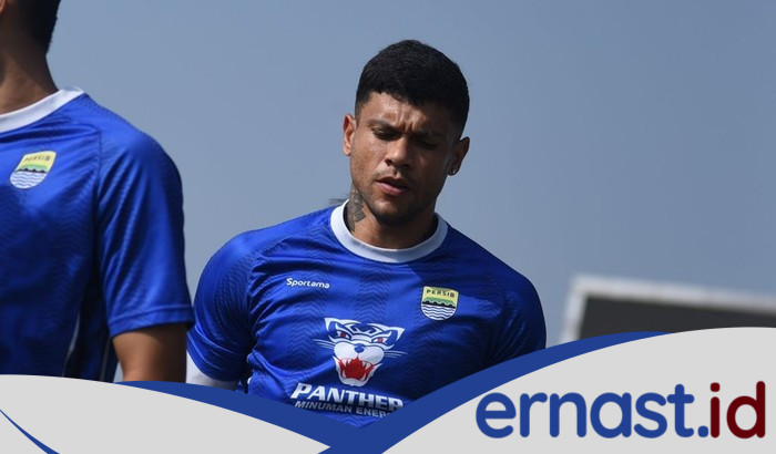 **Ciro Alves Ungkap Alasan Pergi dari Persib, Legenda Brasil Siap Angkat Bisnis Musim Depan**