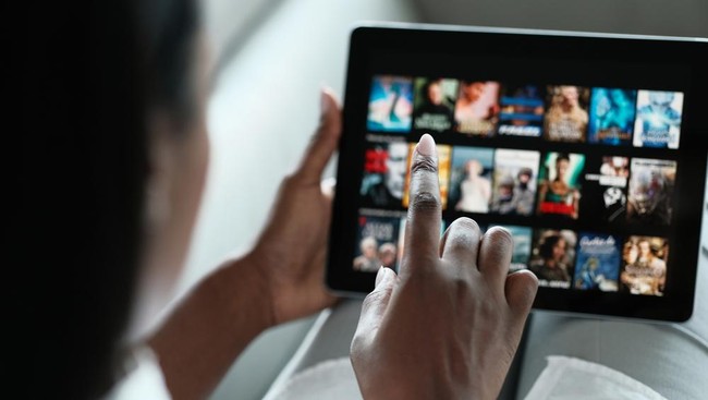 **Waspadai IndoXXI & LK21, Cegah Ancaman Siber dengan Streaming Aman 5G & AI**