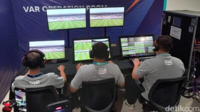 **VAR dan Wasit Asing: Kunci Sukses Liga 1 2024/25 Menurut Klub-klub**