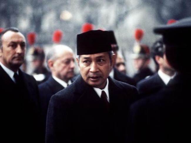 Soeharto Kembali Dihujat, Gelar Pahlawan Ditolak Massa!