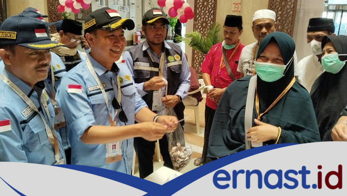 Dirjen Haji Cek Hotel, Bagikan Kartu Nusuk yang Menyelamatkan Jemaah!