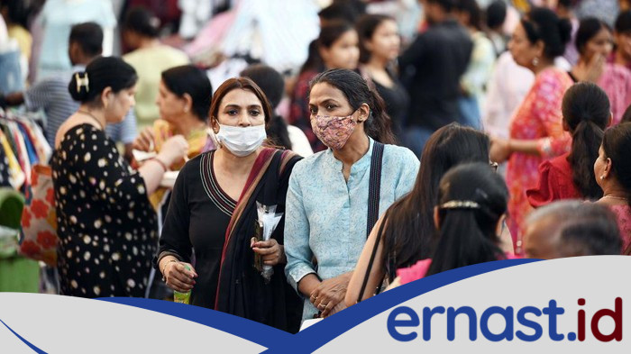 Kasus COVID-19 di India Meningkat, Pakai Masker untuk Pencegahan