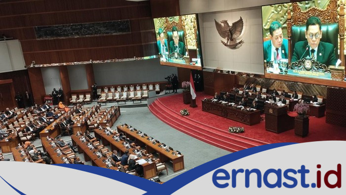 DPR Terima 4 Bintang Timnas RI Putri, Iris Joska de Rouw Jadi Sorotan!