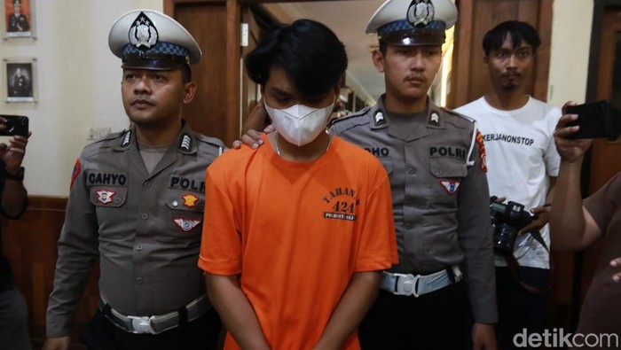 Ternyata Ada Beberapa Pelat Kendaraan di Mobil BMW Christiano Penabrak Argo!