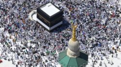 [50 Derajat Celcius di Wukuf: Jemaah Dilarang Keluar Tenda, Apakah Ini Aman?]