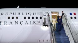 Macron dan Istri, Pamer Gestur Mesra di Indonesia Usai Skandal Vietnam