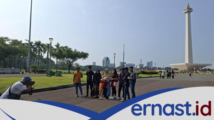 Cerita Santi dan Potret Pertamanya di Monas - Update 1