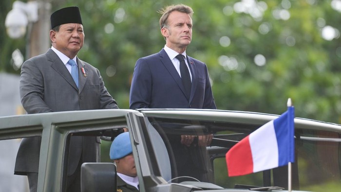 Macron Unggah Video Momen di Jakarta, Pakai Caption dalam Bahasa Indonesia yang Memprihatinkan!