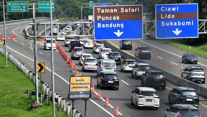 Contraflow 2 Km Diterapkan di Tol Jagorawi Arah Puncak, Antisipasi Arus Balik Lebaran