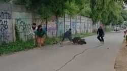 Tawuran Bersajam Dekat Stadion Mini Sukatani Berujung pada Aksi Penghentian oleh Warga
