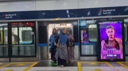 Emak-emak Bekasi Pertama Kali Jajal MRT:Kirain Buat Orang Kantoran Aja, Ternyata…