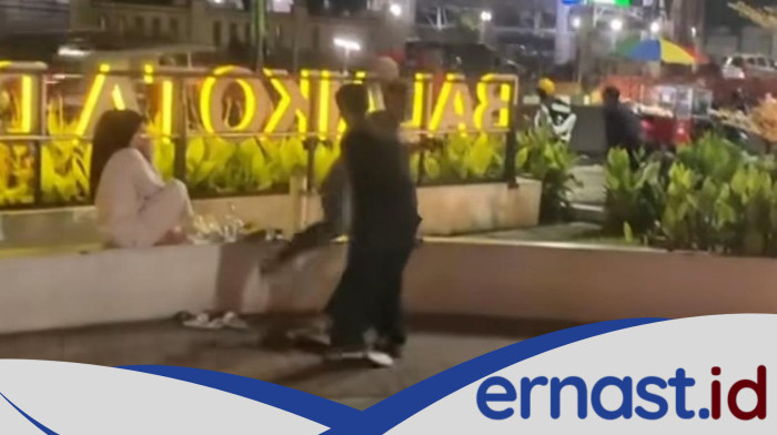 Depok Geger, Bocah Ditendang Warga Karena Main Skateboard, Viral sebagai Kasus Kekerasan massa
