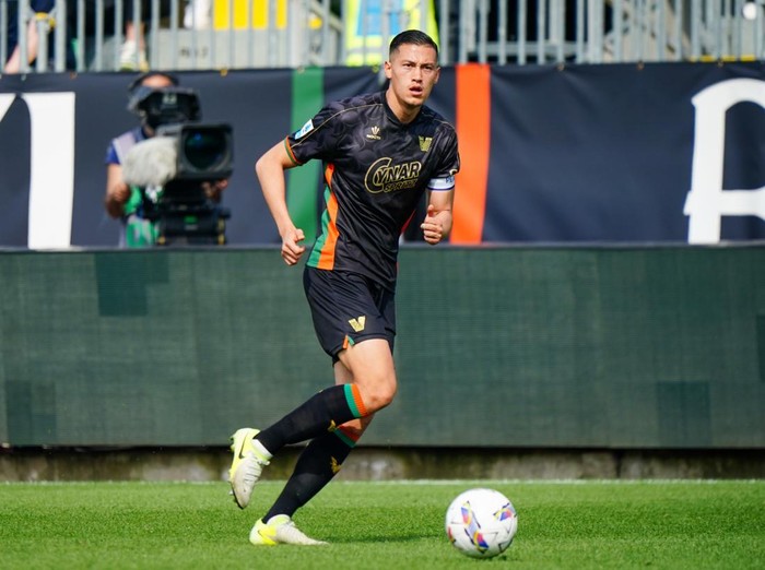 Jay Idzes Jadi Incaran Tiga Klub Serie A, Termasuk Inter Milan!