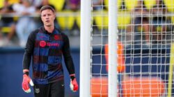 Ter Stegen Sangat Ingin Bertahan di Barcelona, tapi…