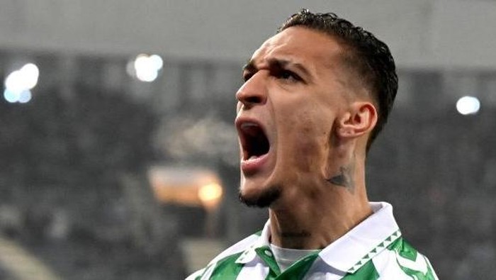 **Salam Perpisahan Antony ke Betis: Kisah Cinta yang Tak Terlupakan**