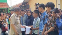 “Pramono Bagikan 827 Ijazah Siswa SD-SMA Jakarta yang Tertahan Gegara Biaya: Langkah Nyata untuk Masa Depan Pendidikan”