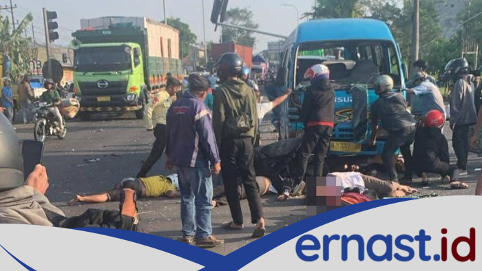 **Penampakan Kecelakaan Maut di Pasuruan, Korban Bergelimpangan di Jalan** – Tragedi Tak Terduga di Jalan Raya | #KecelakaanPasuruan #BencanaJalan