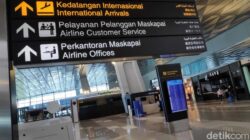 **Kemenkes Pantau Perjalanan Luar Negeri, Cegah Lonjakan COVID di Indonesia**