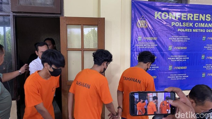 3 Pelaku Begal Bacok Kurir di Depok Ditangkap, Sudah Beraksi di 6 Lokasi - Update 1