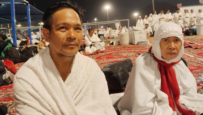 Suami-Istri NTB: 13 Tahun Menanti, Wukuf Haji Akhirnya Lancar!