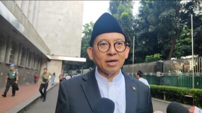 “Fadli Zon Balas Kritik Stairlift Borobudur: Indonesia Perlu Belajar