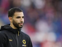 [Man City Siap Rebut Bek Wolverhampton, Transfer Mendesak!]