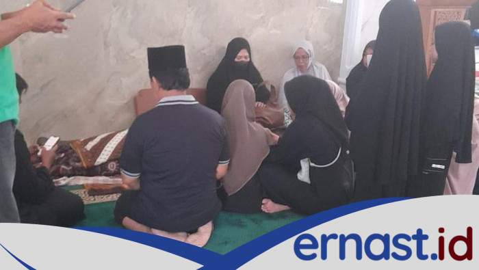 [Ustaz Yahya Waloni Meninggal Dunia Saat Khotbah di Masjid Makassar: Kematian Mengejutkan Seorang Tokoh Agama]