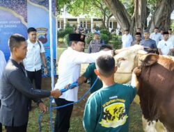 Polda Jateng Sembelih 808 Sapi-Kambing, Ribuan Paket Kurban Dibagikan ke Warga – Update 1